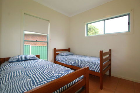 Anglesea, 17 Hodgson Street - Tourism Canberra 11