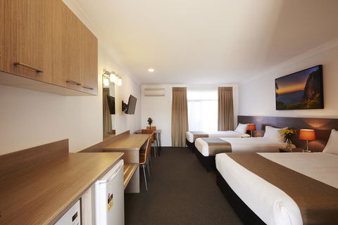 Adelong Motel - Tourism Canberra 4
