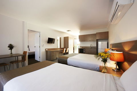 Adelong Motel - Tourism Canberra 3