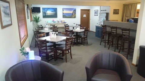 Adelong Motel - Tourism Canberra 13