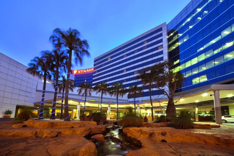 Stamford Plaza Sydney Airport Hotel & Conference Centre - Tourism Canberra 0