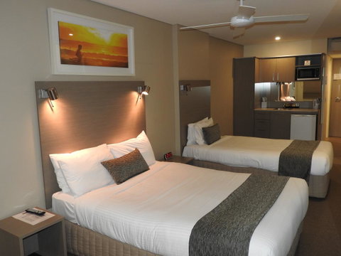 Manly Paradise Motel & Apartments - Tourism Canberra 1