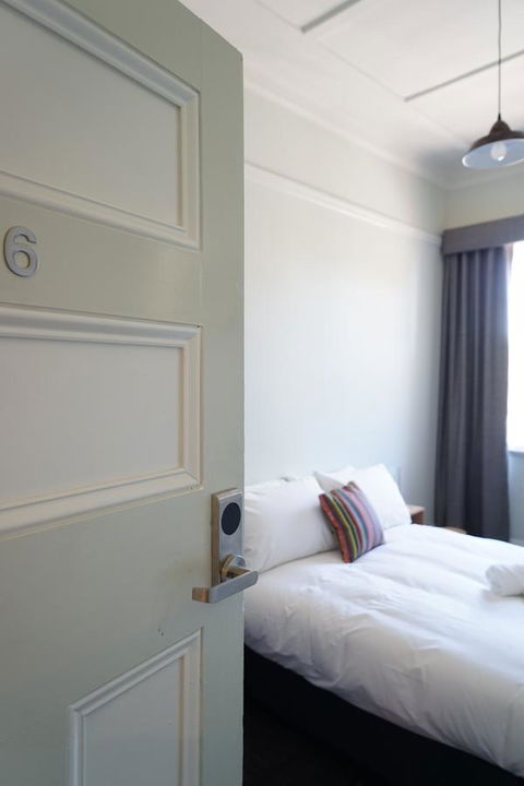 Rosehill Hotel - Tourism Canberra 1