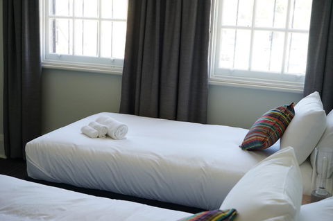 Rosehill Hotel - Tourism Canberra 7