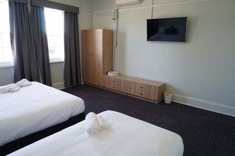 Rosehill Hotel - Tourism Canberra 6