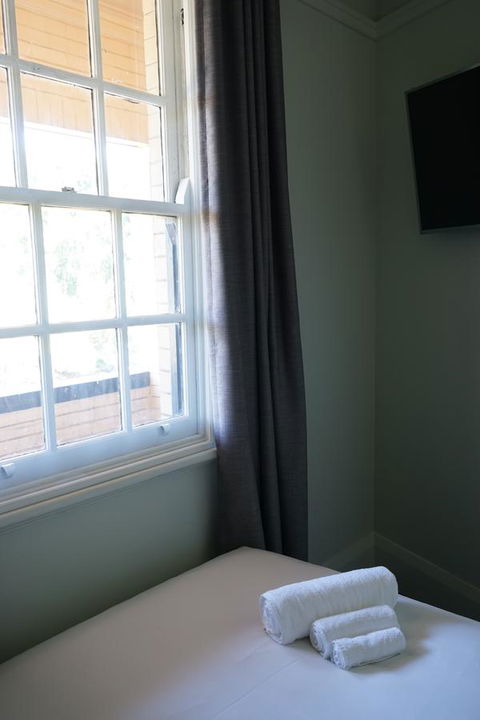 Rosehill Hotel - Tourism Canberra 24