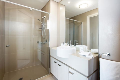 The Junction Palais - Modern And Spacious 2BR Bondi Junction Apartment Close To Everything - Tourism Canberra 2
