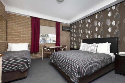 Grand Manor Motor Inn - Tourism Canberra 8