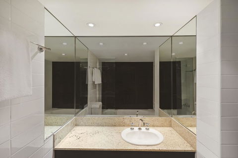 Adina Apartment Hotel Sydney Surry Hills - Tourism Canberra 9