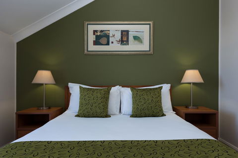 Leisure Inn Spires - Tourism Canberra 1
