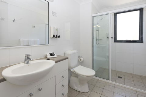 Leisure Inn Spires - Tourism Canberra 8