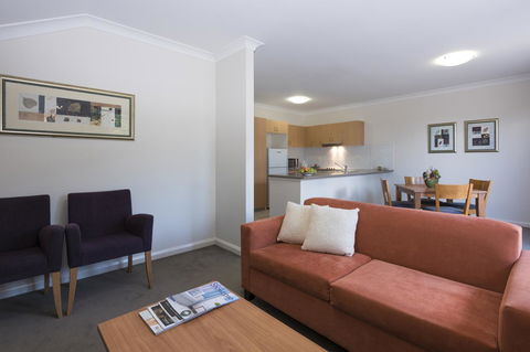 Leisure Inn Spires - Tourism Canberra 7