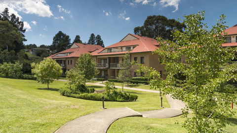 Leisure Inn Spires - Tourism Canberra 0