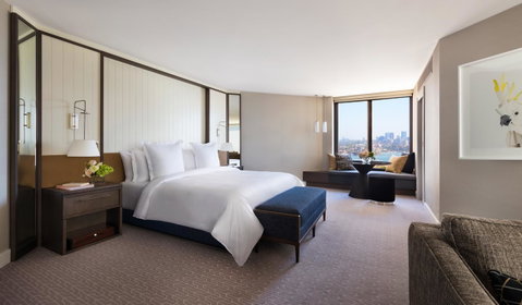 Four Seasons Hotel Sydney - Tourism Canberra 7