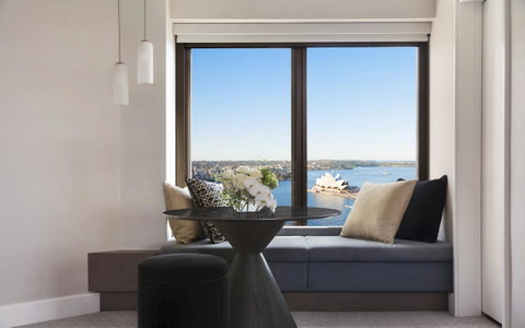 Four Seasons Hotel Sydney - Tourism Canberra 3