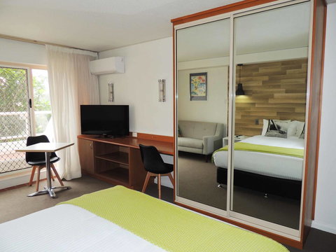 Charlesworth Bay Beach Resort - Tourism Canberra 30