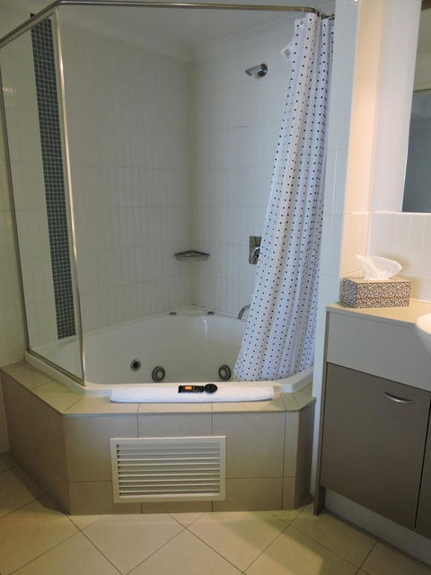 BASE Holidays - Ettalong Beach Premium Apartments - Tourism Canberra 16