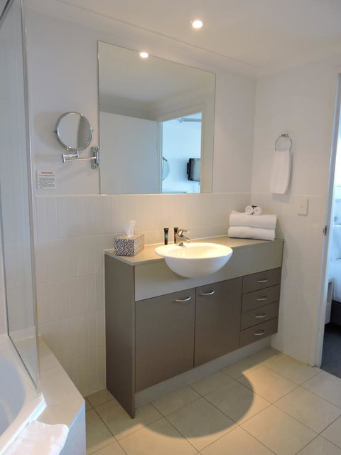 BASE Holidays - Ettalong Beach Premium Apartments - Tourism Canberra 20