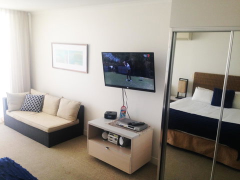 BASE Holidays - Ettalong Beach Premium Apartments - Tourism Canberra 32