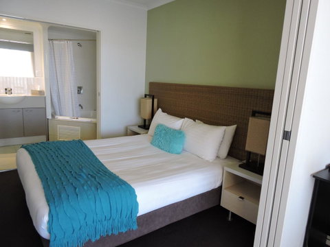 BASE Holidays - Ettalong Beach Premium Apartments - Tourism Canberra 4