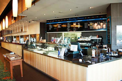 BASE Holidays - Ettalong Beach Premium Apartments - Tourism Canberra 2