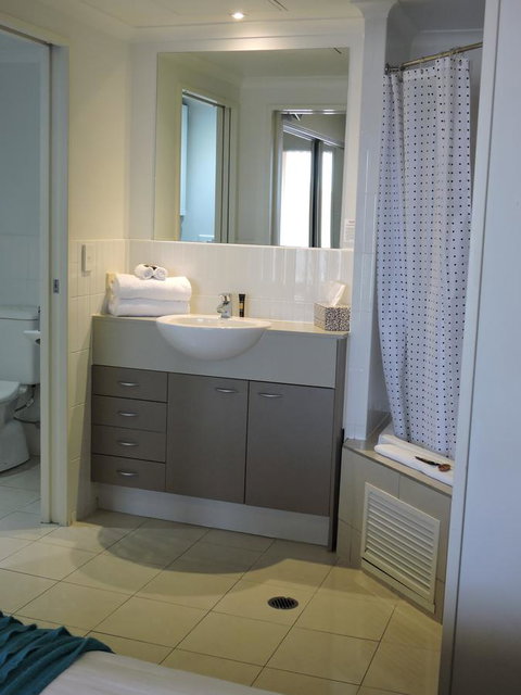 BASE Holidays - Ettalong Beach Premium Apartments - Tourism Canberra 8