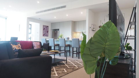 SkyGarden Sydney Olympic Park 3 & 4 Bedroom City View - Tourism Canberra 10