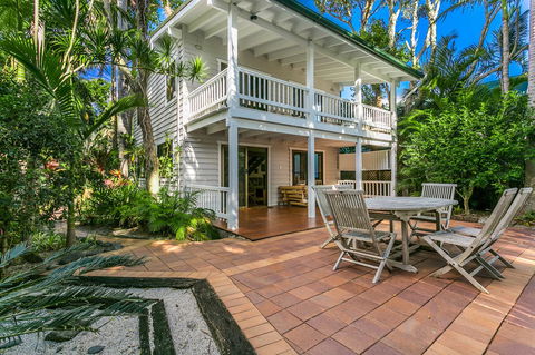 A Beach House At Byron - Tourism Canberra 7