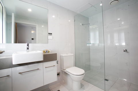 The Lucky Hotel - Tourism Canberra 30
