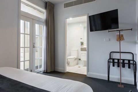 The Lucky Hotel - Tourism Canberra 26