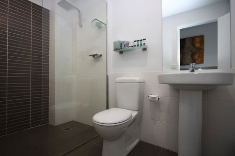 Honeysuckle Executive Apartments - Tourism Canberra 22