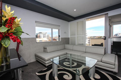 Honeysuckle Executive Apartments - Tourism Canberra 18