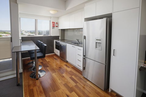 Honeysuckle Executive Apartments - Tourism Canberra 4