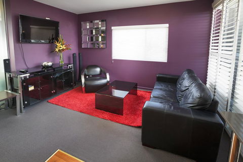 Honeysuckle Executive Apartments - Tourism Canberra 13