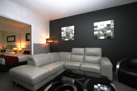 Honeysuckle Executive Apartments - Tourism Canberra 9