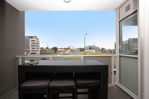 Honeysuckle Executive Apartments - Tourism Canberra 3