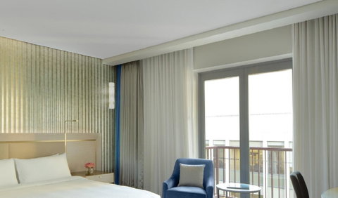 Radisson Blu Plaza Hotel Sydney - Tourism Canberra 12