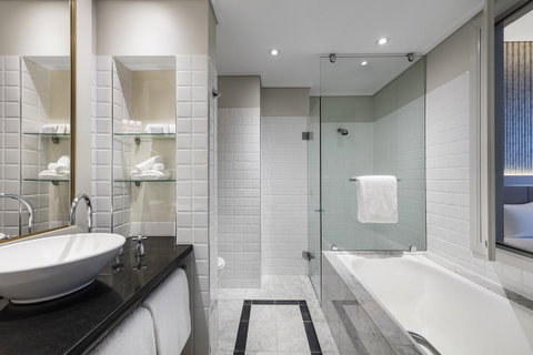 Radisson Blu Plaza Hotel Sydney - Tourism Canberra 27