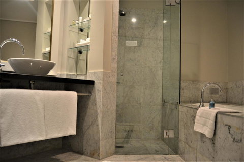Radisson Blu Plaza Hotel Sydney - Tourism Canberra 40