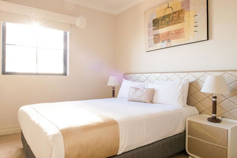 Seasons Harbour Plaza - Tourism Canberra 6