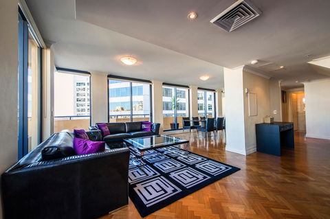 Seasons Harbour Plaza - Tourism Canberra 26