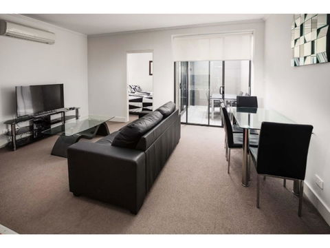 The Star Apartments - Tourism Canberra 2