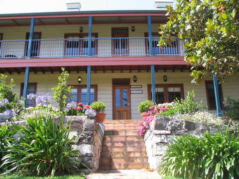 Bellevue Accommodation - Tourism Canberra 25