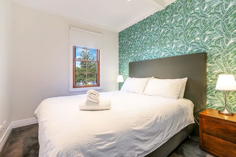 Bellevue Accommodation - Tourism Canberra 8