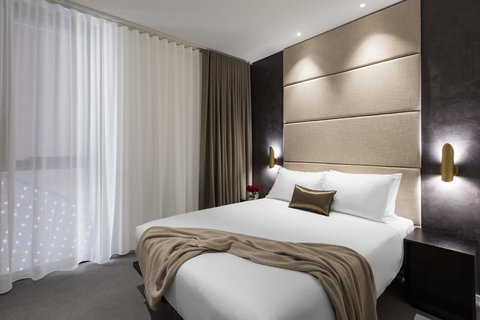 SKYE Suites Sydney - Tourism Canberra 23