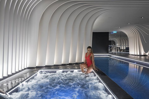 SKYE Suites Sydney - Tourism Canberra 32