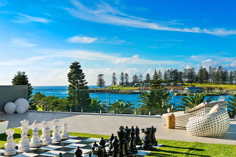 Belle Vue- Penthouse At Black Beach - Tourism Canberra 0