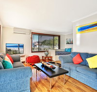 Sandy Toes Beach House Jervis Bay - 2min to Beach - Tourism Canberra
