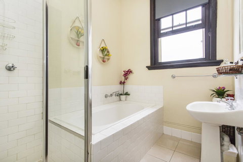 Sydney Harbour Bed And Breakfast - Tourism Canberra 16