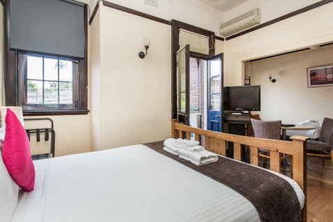 Sydney Harbour Bed And Breakfast - Tourism Canberra 18